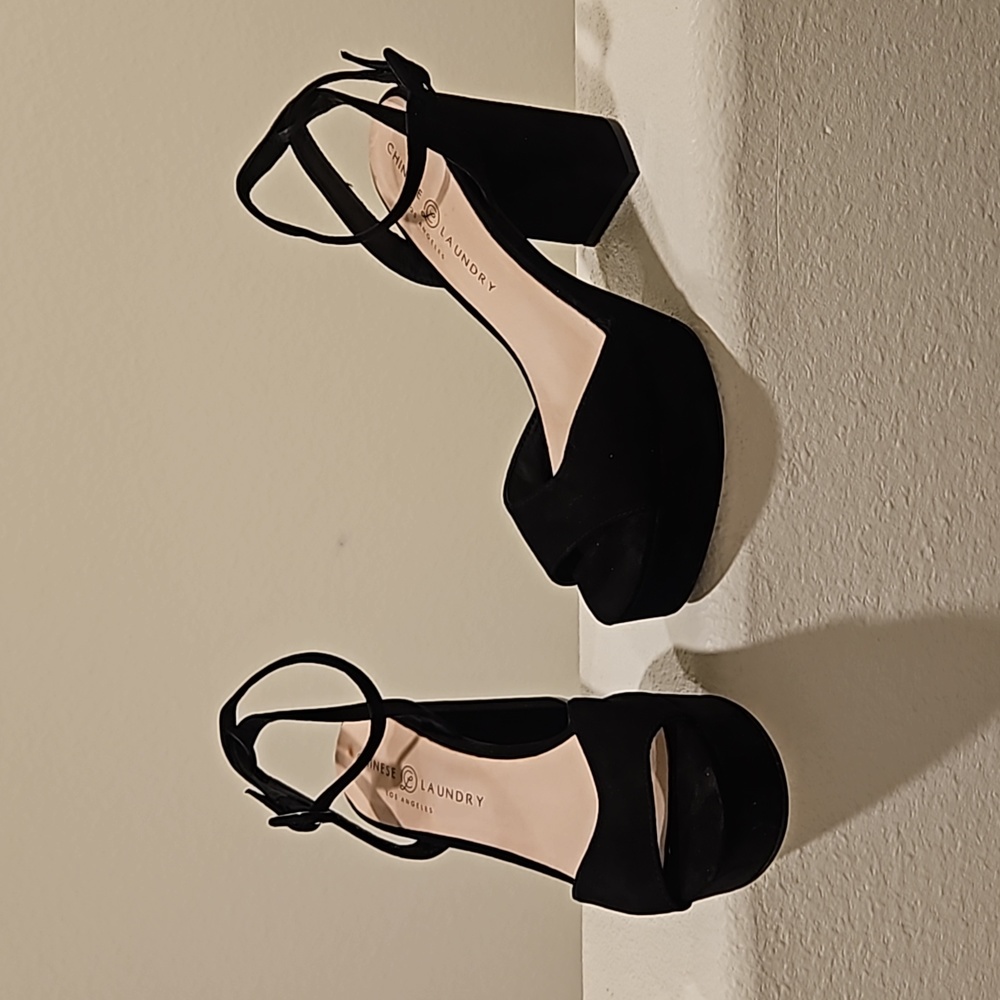 Chinese Laundry Theresa Sueded Single Strap Platform Sandals